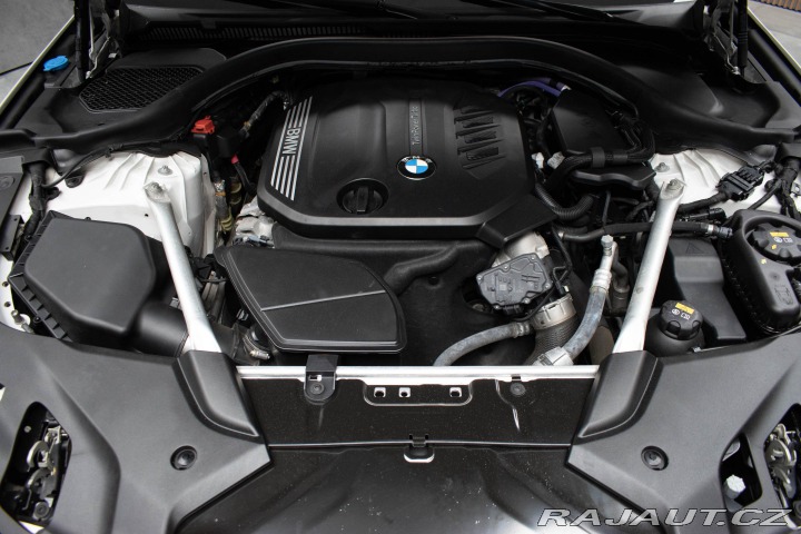 BMW 5 520d xD*REZERVACE* 2021