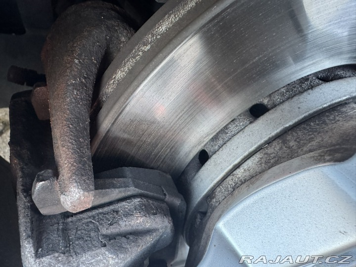 Škoda Rapid 1,0 TSI 70 KW NOVÉ BRZDY 2018