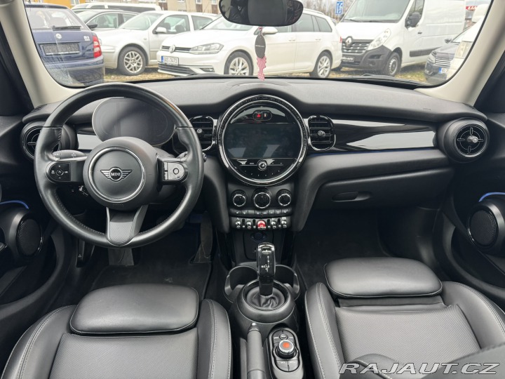 Mini Cooper 1,5i 100KW STK F55 ITÁLIE 2021