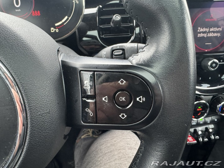 Mini Cooper 1,5i 100KW STK F55 ITÁLIE 2021