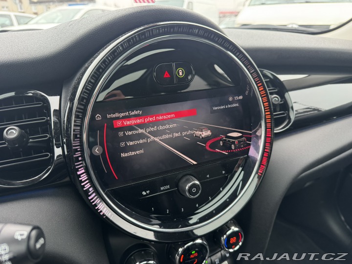 Mini Cooper 1,5i 100KW STK F55 ITÁLIE 2021