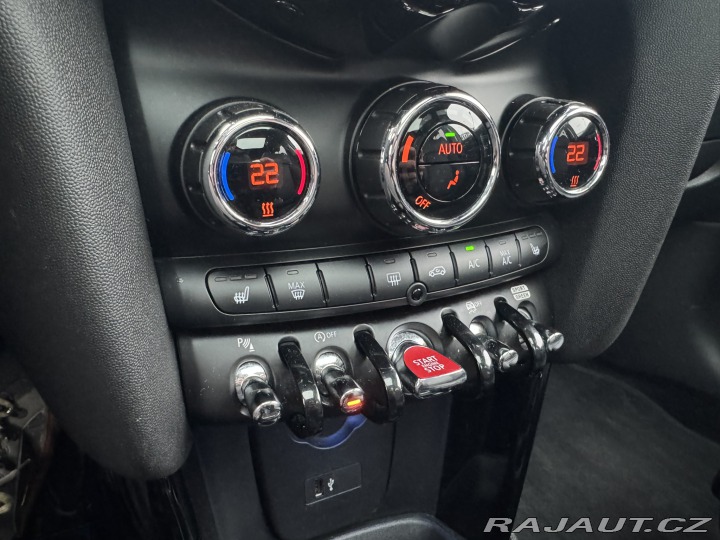 Mini Cooper 1,5i 100KW STK F55 ITÁLIE 2021