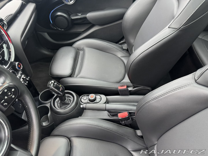 Mini Cooper 1,5i 100KW STK F55 ITÁLIE 2021