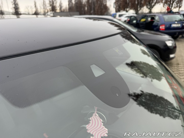 Mini Cooper 1,5i 100KW STK F55 ITÁLIE 2021