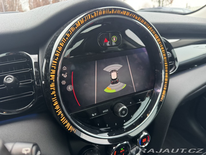 Mini Cooper 1,5i 100KW STK F55 ITÁLIE 2021