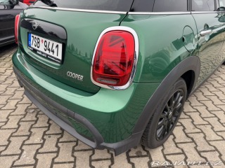Mini Cooper 1,5i 100KW STK F55 ITÁLIE 2021