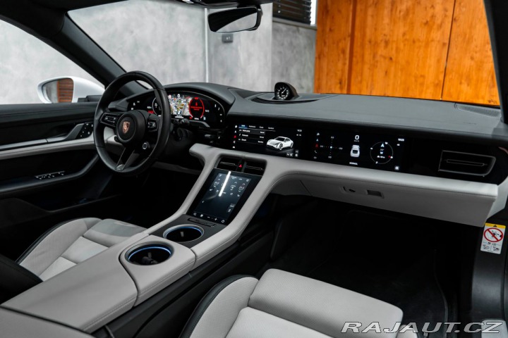 Porsche Taycan 4S, BOSE, PANO, HD MATRIX 2024