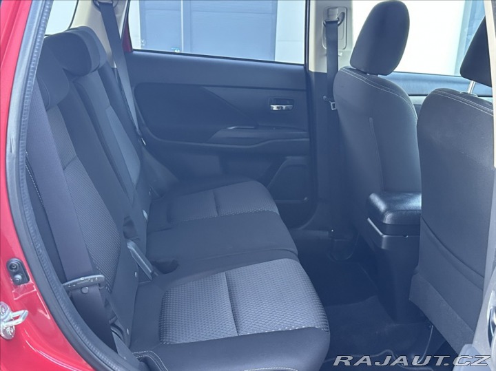 Mitsubishi Outlander 2,0 150PS  Edition 100 A/ 2017