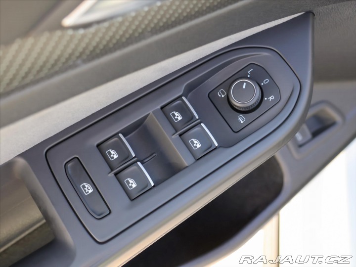 Volkswagen Golf 2,0 TDI R-line DSG Matrix 2021