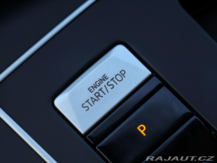 Volkswagen Golf 2,0 TDI R-line DSG Matrix 2021