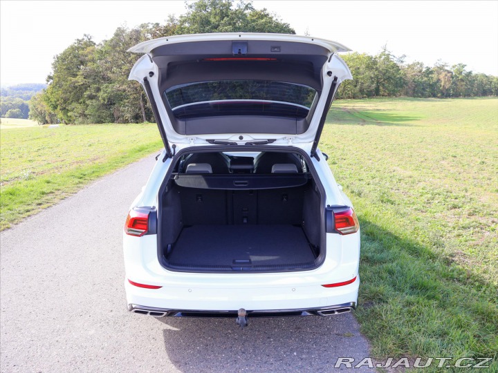 Volkswagen Golf 2,0 TDI R-line DSG Matrix 2021