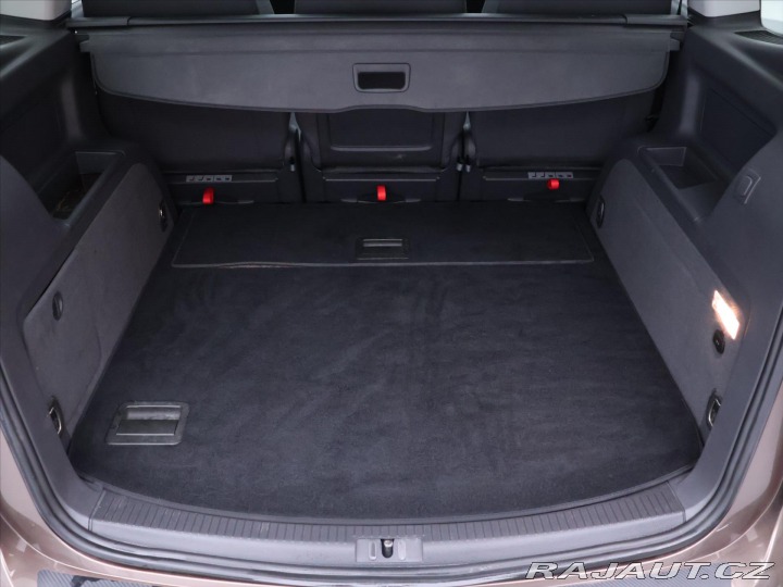 Volkswagen Touran 1,6 TDI Comfortline Panor 2011