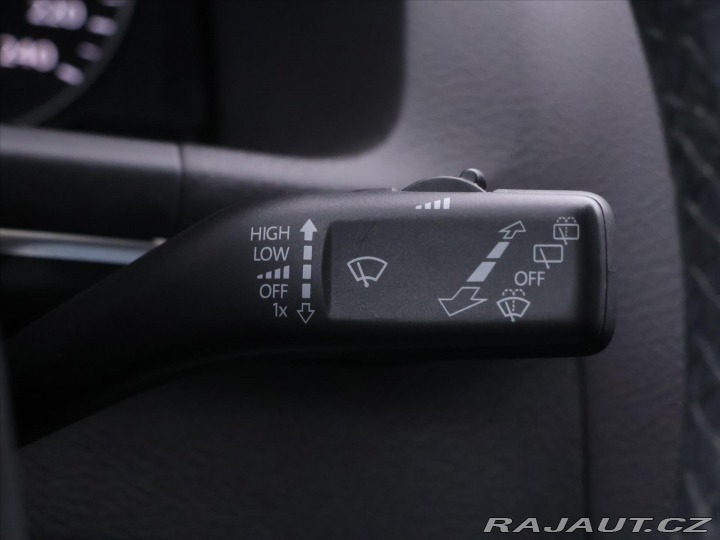 Volkswagen Touran 1,6 TDI Comfortline Panor 2011