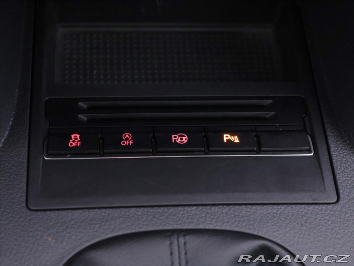 Volkswagen Touran 1,6 TDI Comfortline Panor 2011