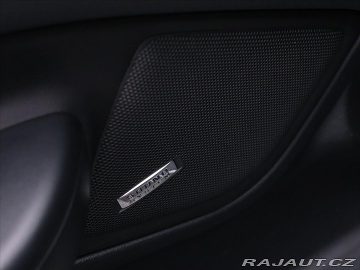 Škoda Octavia 1,4 TSI Elegance Plus Xen 2011