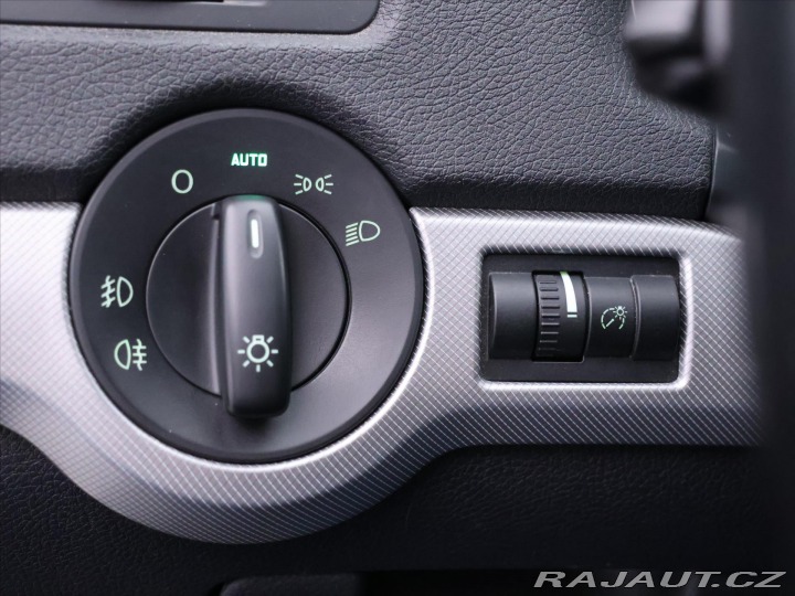 Škoda Octavia 1,4 TSI Elegance Plus Xen 2011