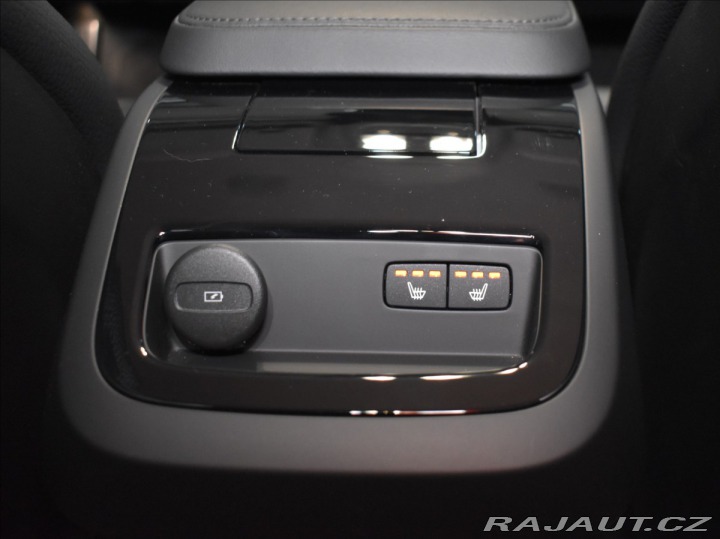 Volvo V60 2,0 T6 AWD Core 2025