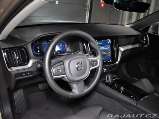 Volvo V60 T6 AWD Core 2025