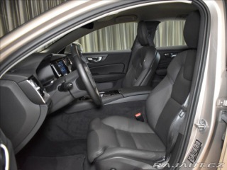 Volvo V60 T6 AWD Core 2025