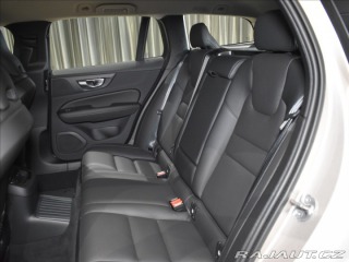 Volvo V60 T6 AWD Core 2025