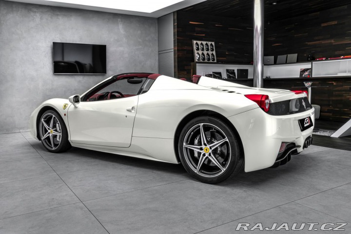 Ferrari 458 Spider 1800