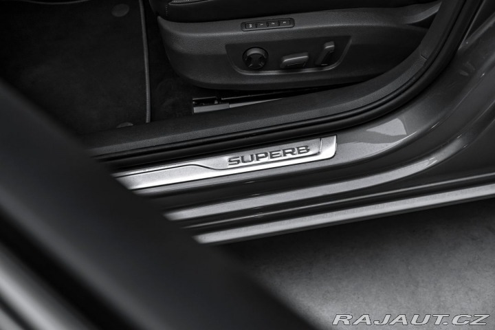 Škoda Superb 2,0 TSI Sportline DSG LED 2023