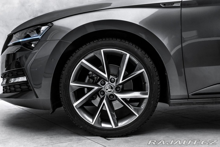Škoda Superb 2,0 TSI Sportline DSG LED 2023