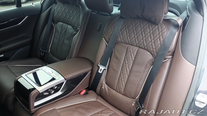 BMW 7 740d xDrive 2016