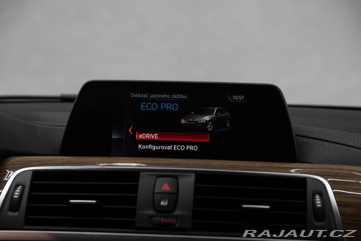 BMW 3 330e 135kW A/T8 2018