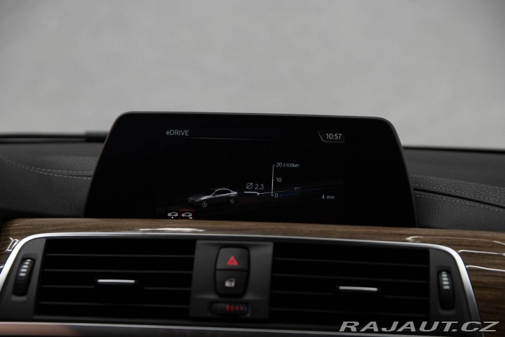 BMW 3 330e 135kW A/T8 2018