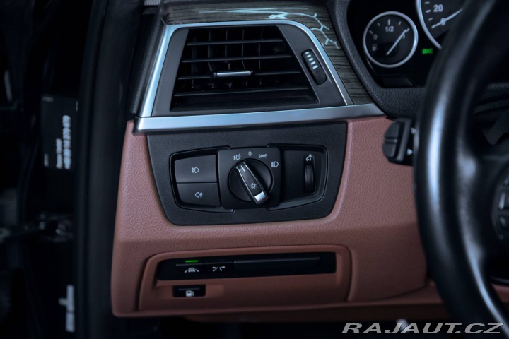 BMW 3 330e 135kW A/T8 2018