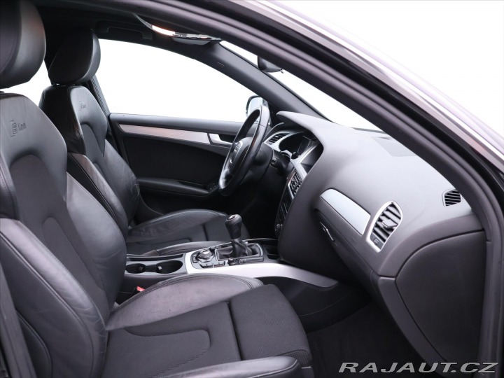 Audi A4 2,0 TDI 125kW S-Line Aut. 2010