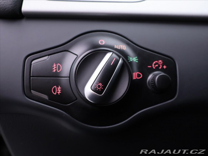 Audi A4 2,0 TDI 125kW S-Line Aut. 2010