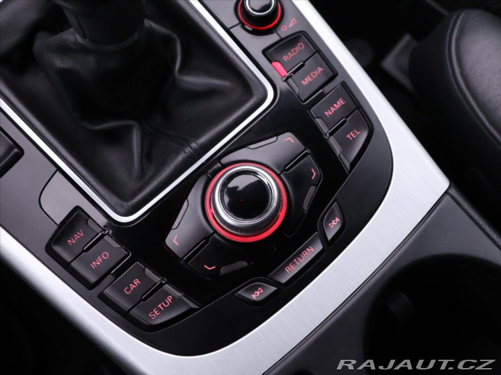 Audi A4 2,0 TDI 125kW S-Line Aut. 2010