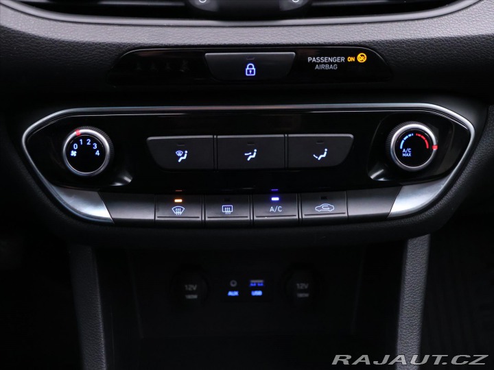 Hyundai i30 1,6 CDRi 81kW CZ Klima Ta 2017