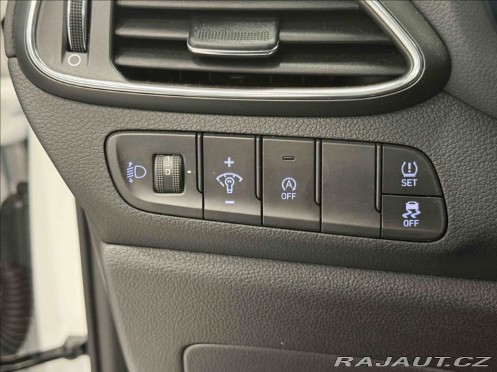 Hyundai i30 1,0 SMART CLIMATE, AUTOMA 2024