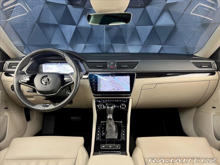 Škoda Superb 1.4 TSI iV DSG L&K, W 2022