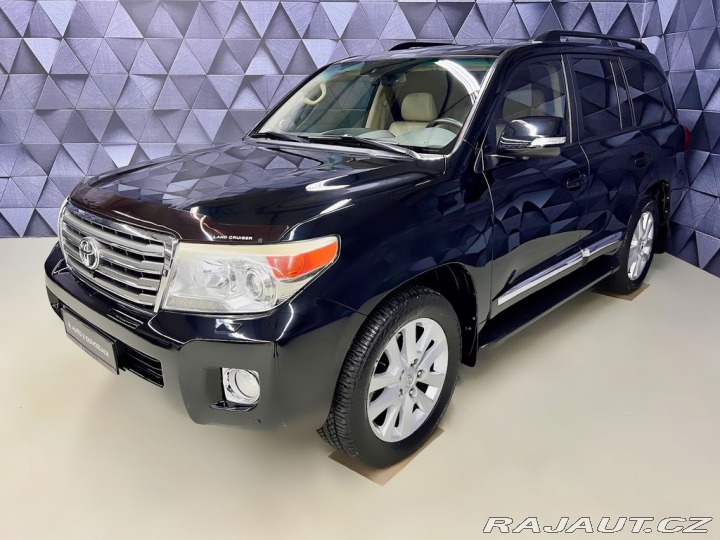 Toyota Land Cruiser 200D V8 D-4D LUXURY, 7MÍS 2013