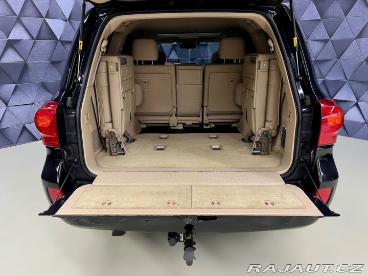 Toyota Land Cruiser 200D V8 D-4D LUXURY, 7MÍS 2013
