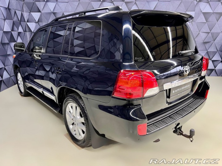 Toyota Land Cruiser 200D V8 D-4D LUXURY, 7MÍS 2013