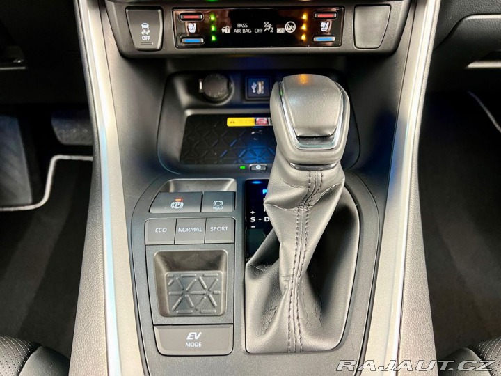 Toyota RAV4 2.5 HYBRID e-CVT EXECUTIV 2024