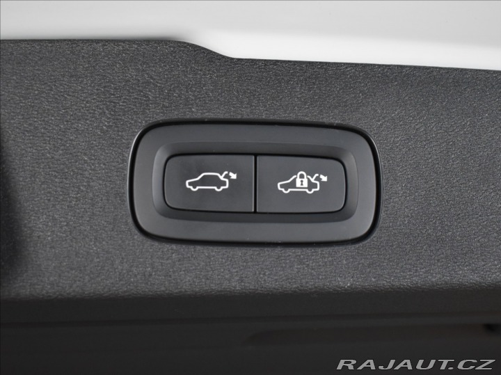 Volvo V60 T8 AWD PLUS BLIS,Bezklíč 2025