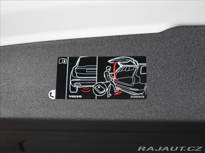 Volvo V60 T8 AWD PLUS BLIS,Bezklíč 2025