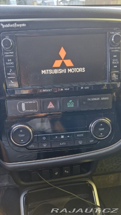 Mitsubishi Outlander 2,3   4x4 2016