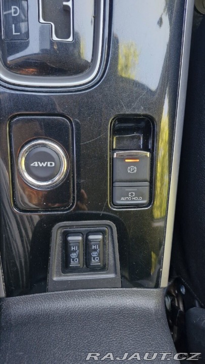 Mitsubishi Outlander 2,3   4x4 2016