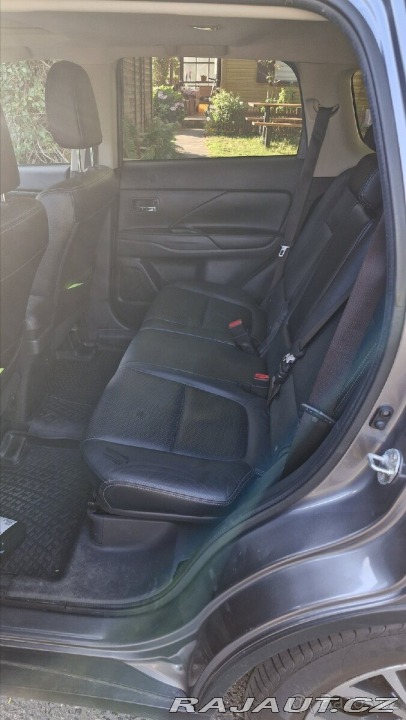 Mitsubishi Outlander 2,3   4x4 2016