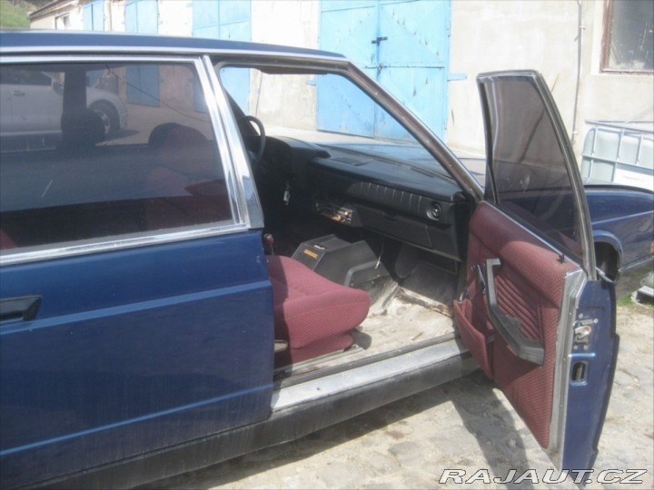 Tatra Ostatní modely Tatra 613-3 1800