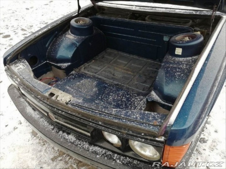 Tatra Ostatní modely Tatra 613-3 1800