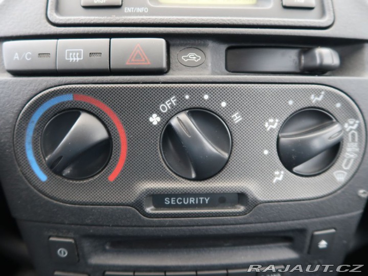 Toyota Yaris 1.0VVT-i,MAN,BEN,AC,STK 2005