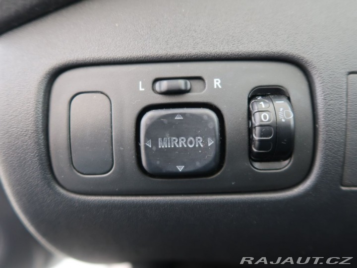 Toyota Yaris 1.0VVT-i,MAN,BEN,AC,STK 2005